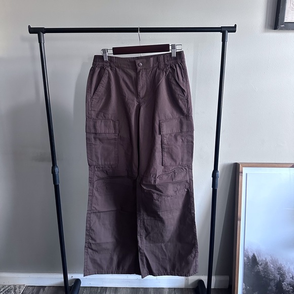 H&M Pants - H&M Brown Wide Leg Cargo Pants Women’s SZ 4 Wide Leg Trousers